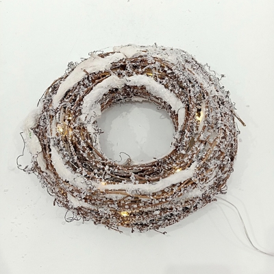 Natural rattan wreath with s...